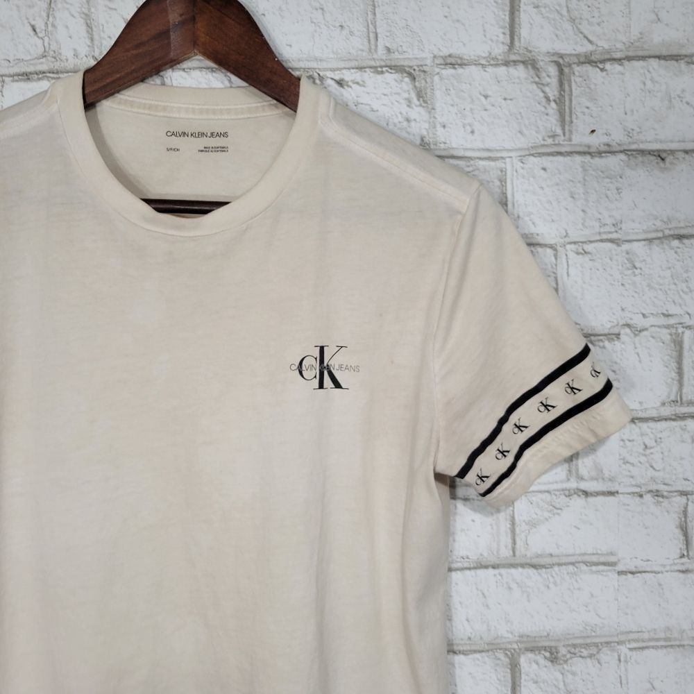 Calvin Klein Jeans vintage tee - Picture 4 of 13